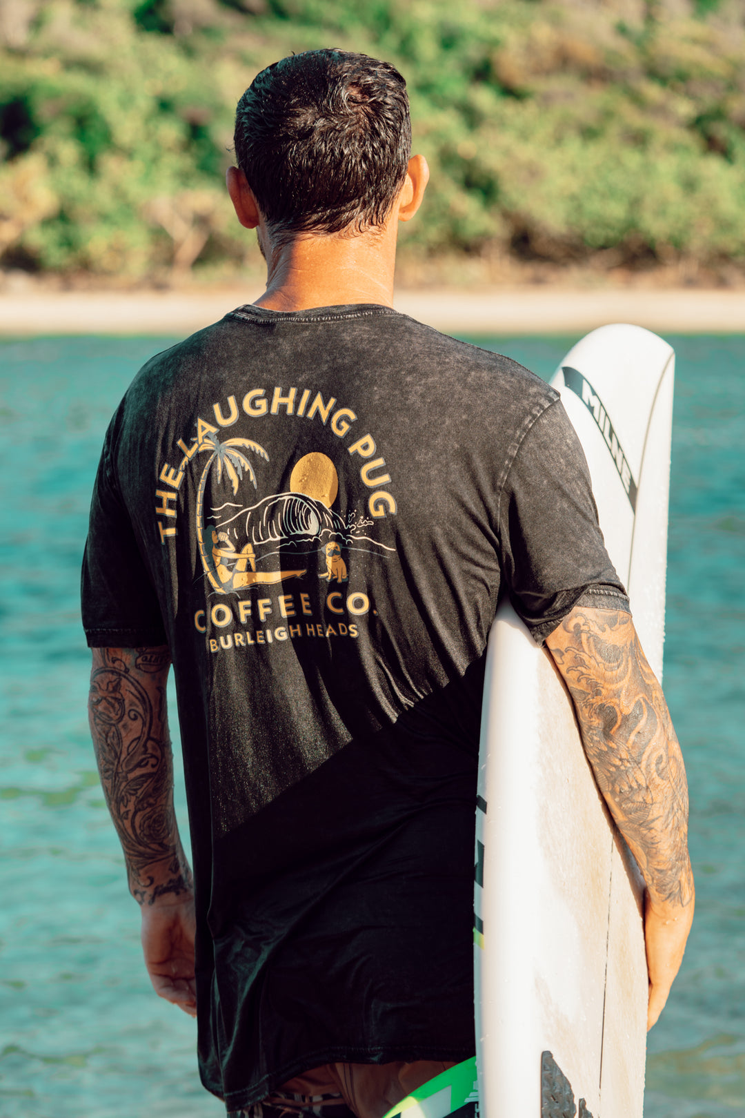 BLACK STONEWASH STAPLE TEE (BEACH LOGO)